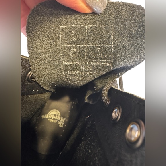 Dr. Martens 1460 Black leather 8 Eye Combat Boots AirWair Size 7 - Picture 6 of 16